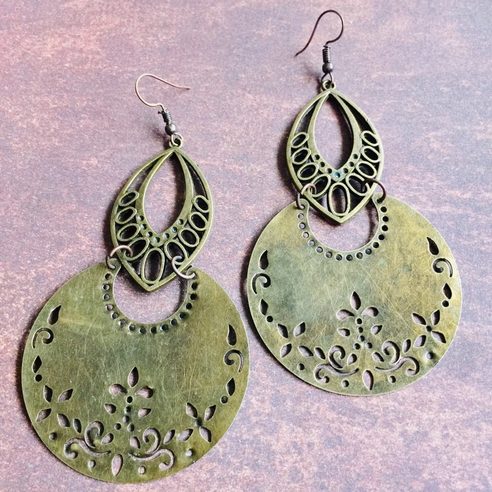 Handmade bronze filigree boho crescent earrings - Picture 2 of 5